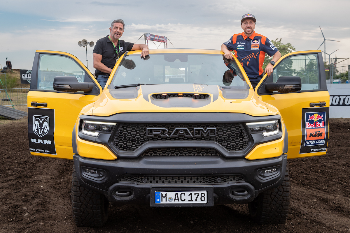 RAM lancia sul mercato europeo il nuovo motore V-6 Pentastar RAM lancia sul mercato europeo il nuovo motore V-6 Pentastar