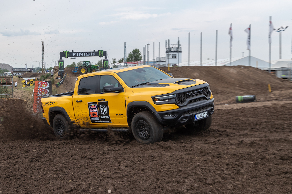 RAM lancia sul mercato europeo il nuovo motore V-6 Pentastar RAM lancia sul mercato europeo il nuovo motore V-6 Pentastar