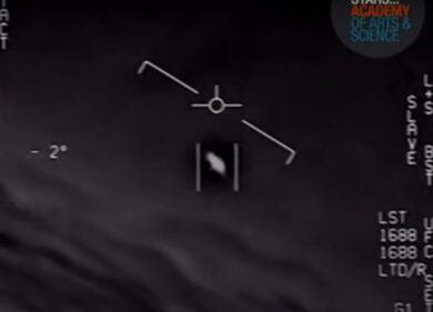 “Gli Usa hanno velivoli alieni”, la denuncia di un’ex spia dell’Intelligence