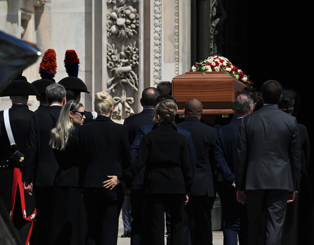 Silvio Berlusconi un ricordo e saluto indelebile a Milano