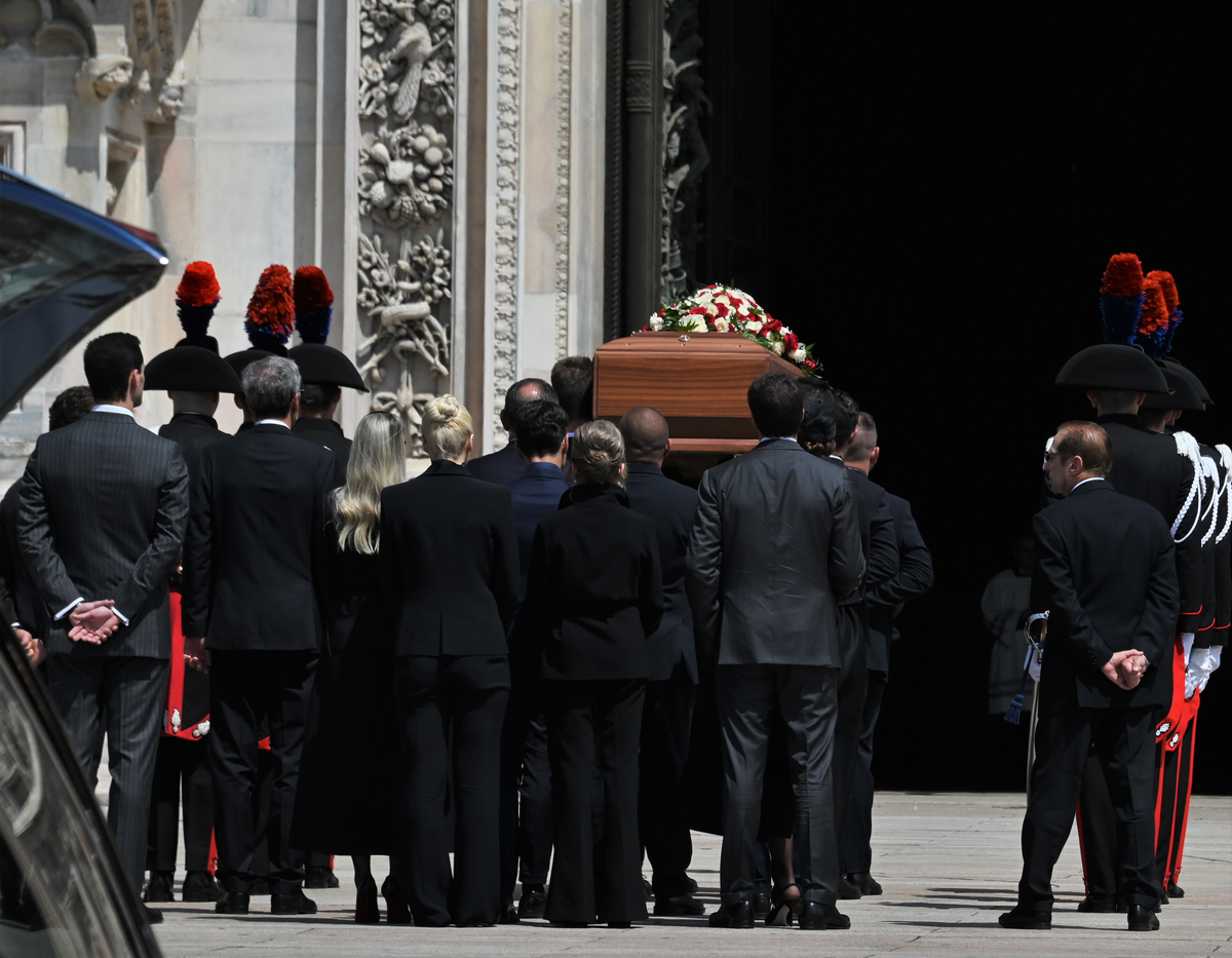 Silvio Berlusconi un ricordo e saluto indelebile a Milano
