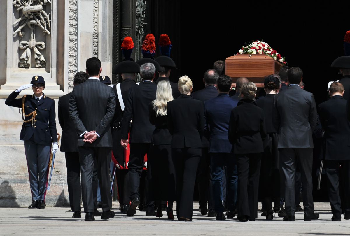 Silvio Berlusconi un ricordo e saluto indelebile a Milano