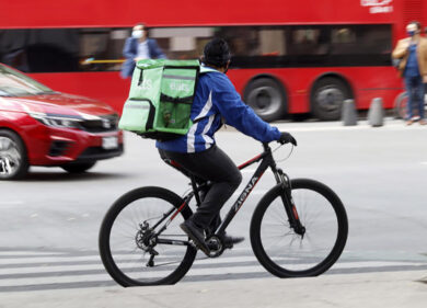 Uber Eats lascia l’Italia: “Crescita al di sotto delle aspettative”