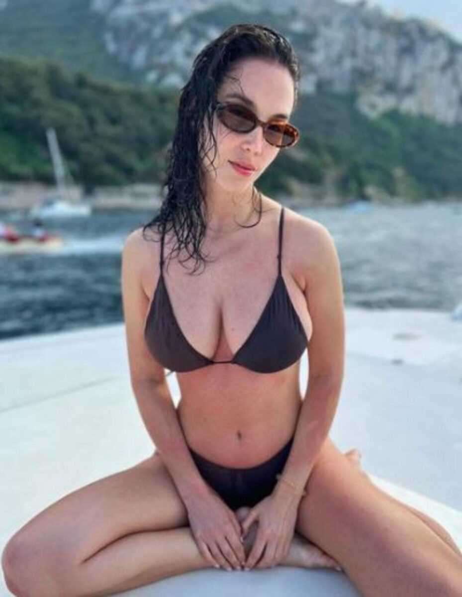 Paola Di Benedetto flirt col giocatore dell’Inter? “Nel locale di Milano…” Paola Di Benedetto flirt col giocatore dell’Inter? “Nel locale di Milano…”