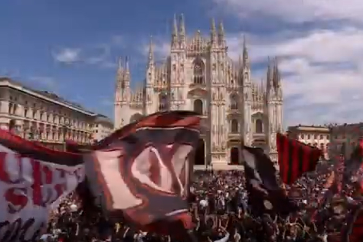 berlusconi funerali curva sud milan berlusconi funerali curva sud milan