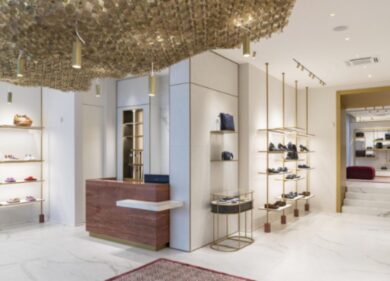 Testoni ritorna nel Quadrilatero: nuova boutique in via Gesù