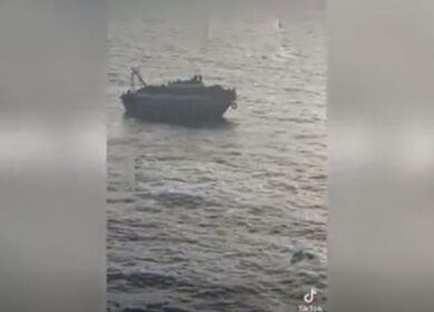 Migranti, il video che smentisce la ricostruzione della guardia costiera greca