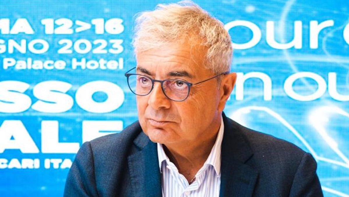 Contratto bancari, Sileoni: “Il confronto si misuri con la nuova realtà delle banche” Contratto bancari, Sileoni: “Il confronto si misuri con la nuova realtà delle banche”