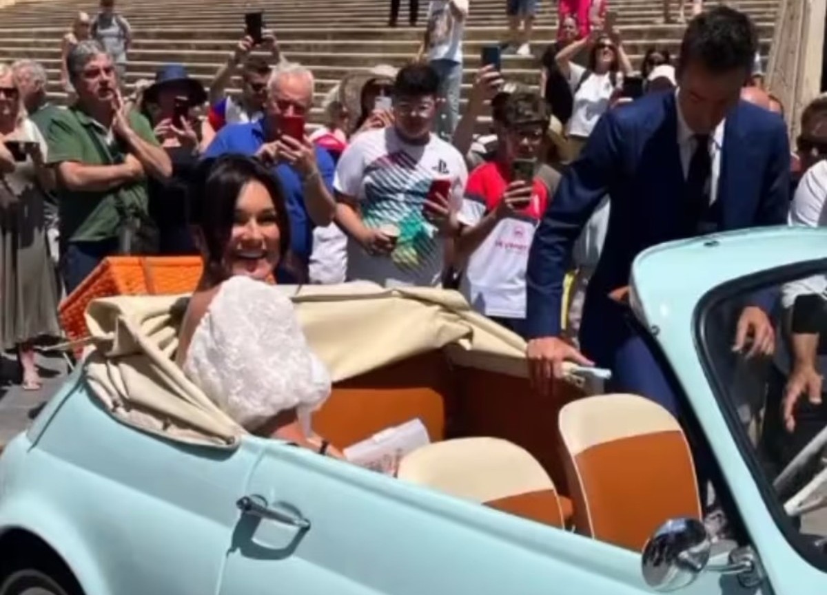 Alena Seredova sposa. Le foto. Presenti John Elkann e Chiellini Alena Seredova sposa. Le foto. Presenti John Elkann e Chiellini