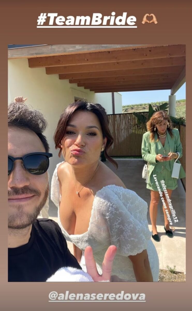 Alena Seredova sposa. Le foto. Presenti John Elkann e Chiellini Alena Seredova sposa. Le foto. Presenti John Elkann e Chiellini