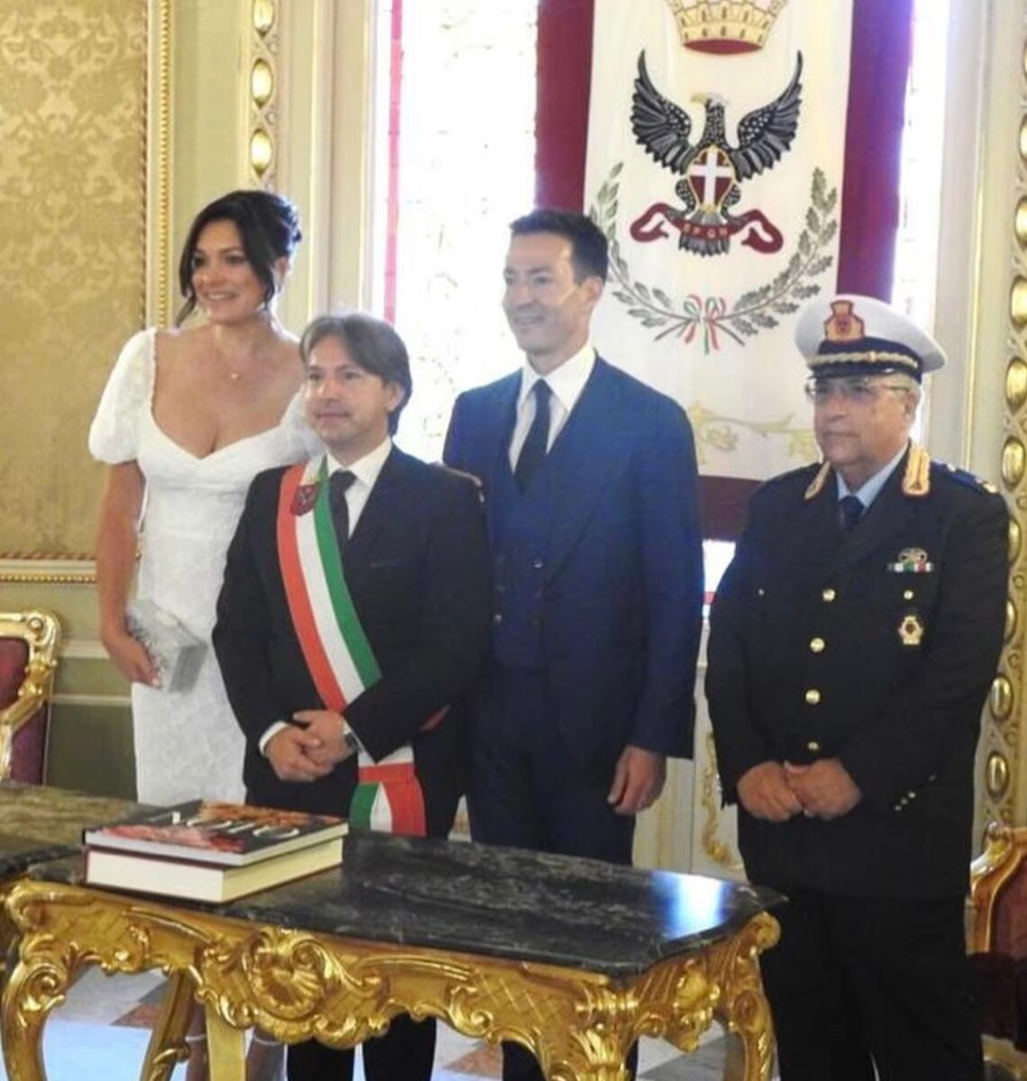 Alena Seredova sposa. Le foto. Presenti John Elkann e Chiellini Alena Seredova sposa. Le foto. Presenti John Elkann e Chiellini