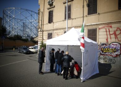 Partiti che nella città del dialogo non esistono più. Commento