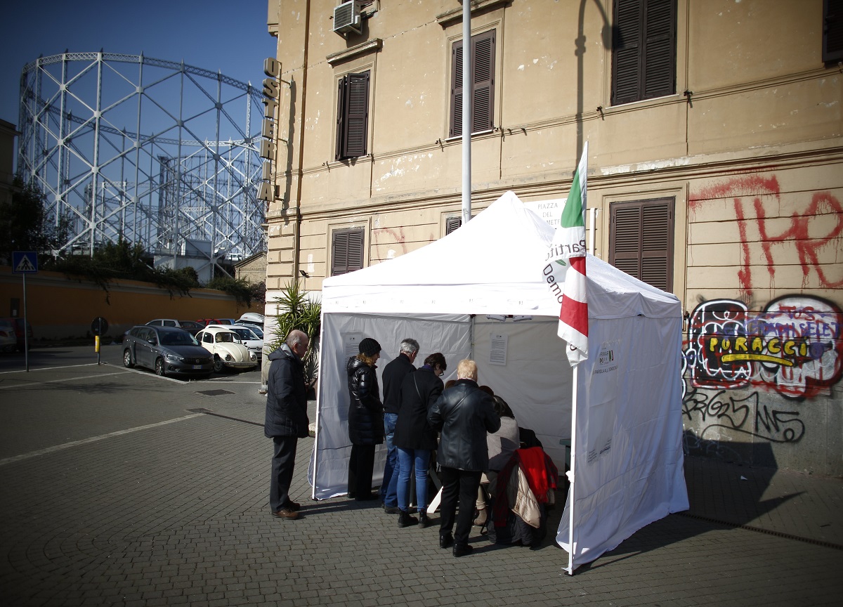 Partiti che nella città del dialogo non esistono più. Commento Partiti che nella città del dialogo non esistono più. Commento