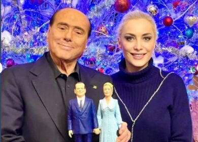 Fascina, da “muta” alle cene eleganti alla scalata in FI. Chi è davvero Marta?
