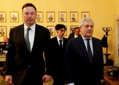 Elon Musk, l’appello all’Italia: “Sono preoccupato, più figli o scomparirete”