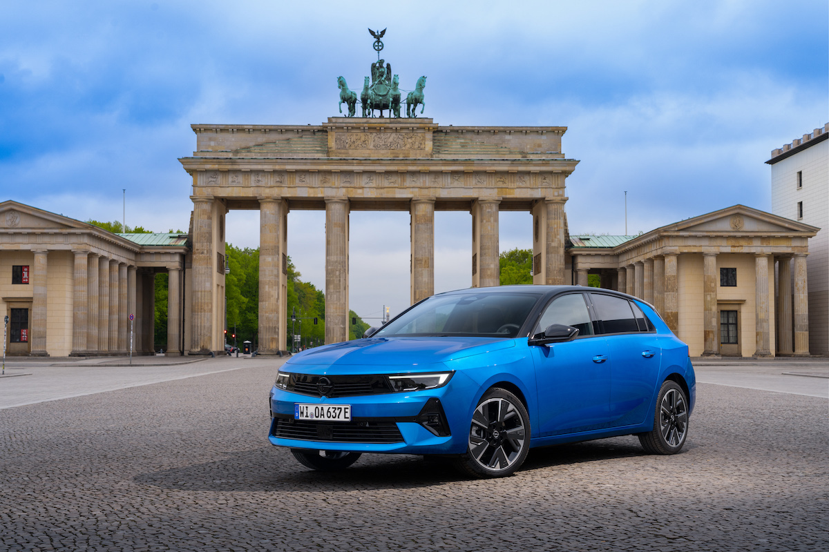 Nuova Opel Astra Elettrica apre la strada ad una nuova era