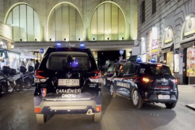 Roma, Esquilino: clochard, illegalità e immondizia. “Il Comune batta un colpo”