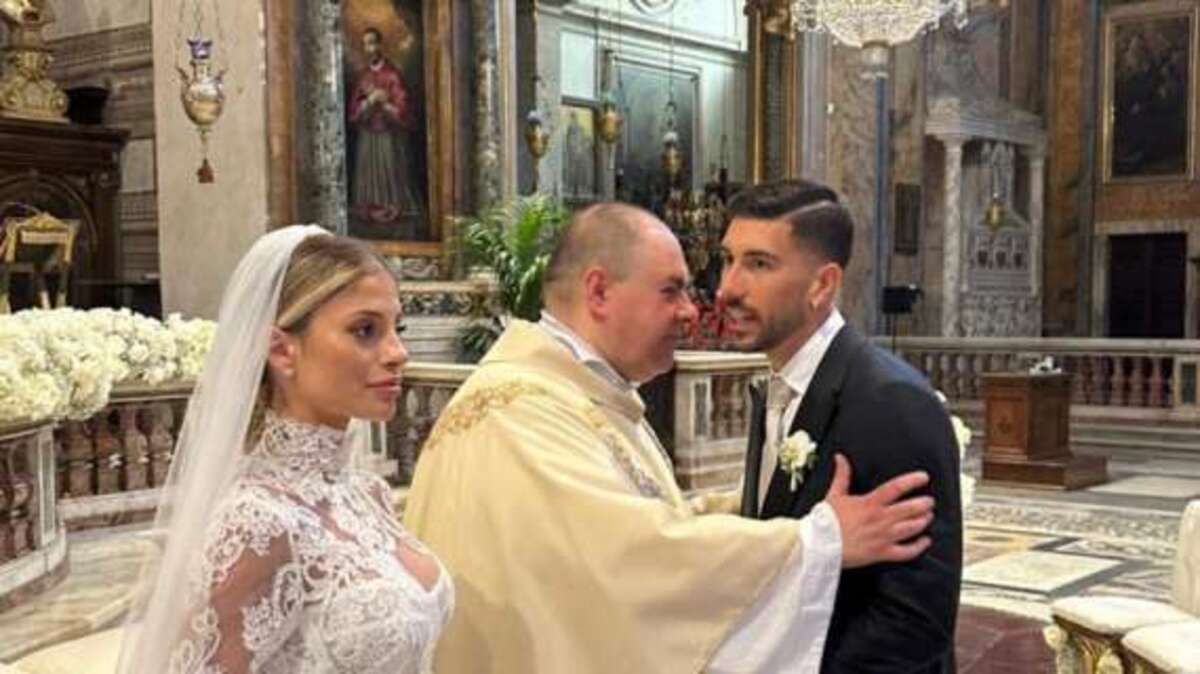 Zaccagni-Chiara Nasti, matrimonio con sorpresa: che regalo da Lotito! Zaccagni-Chiara Nasti, matrimonio con sorpresa: che regalo da Lotito!