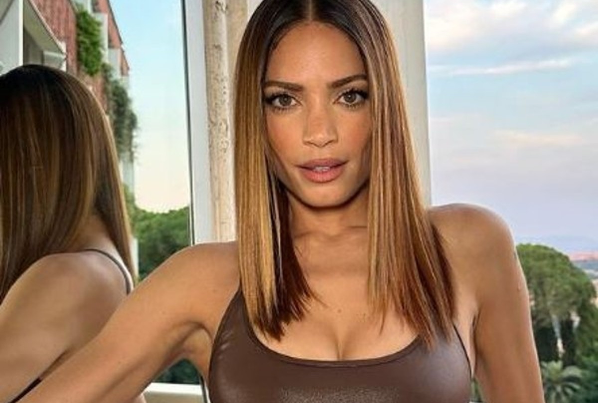 Elodie, che scollatura! Poi il grande annuncio: “Le sensazioni aumentano…” Elodie, che scollatura! Poi il grande annuncio: “Le sensazioni aumentano…”