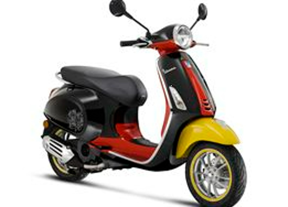 Piaggio lancia una versione della Vespa in onore dell’iconico Topolino Disney Piaggio lancia una versione della Vespa in onore dell’iconico Topolino Disney