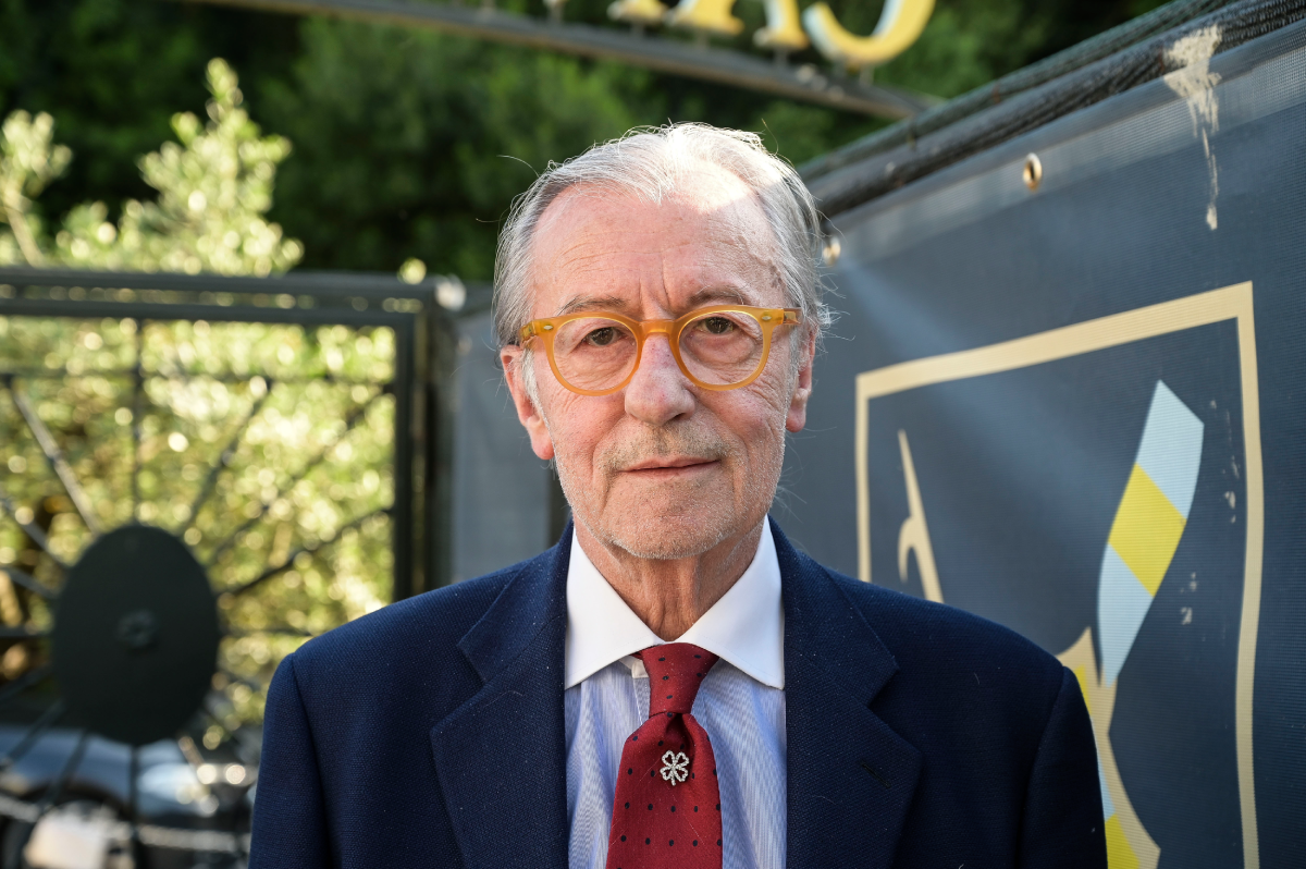 “Cari amici gay, il culo è un’uscita di sicurezza, non una entrata secondaria” “Cari amici gay, il culo è un’uscita di sicurezza, non una entrata secondaria”