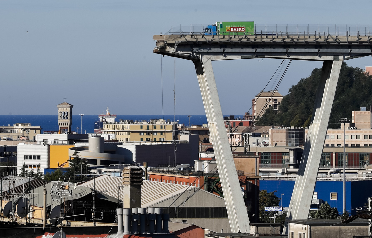 Ponte Morandi, audio choc: “Problema di progettazione? Lo autocertifichiamo”
