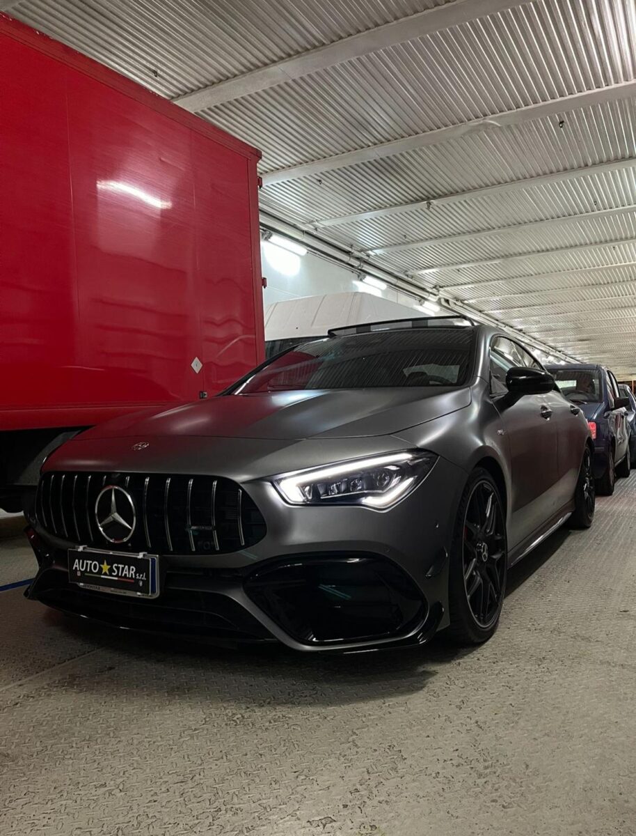 Boom social per le macchine in vendita Boom social per le macchine in vendita