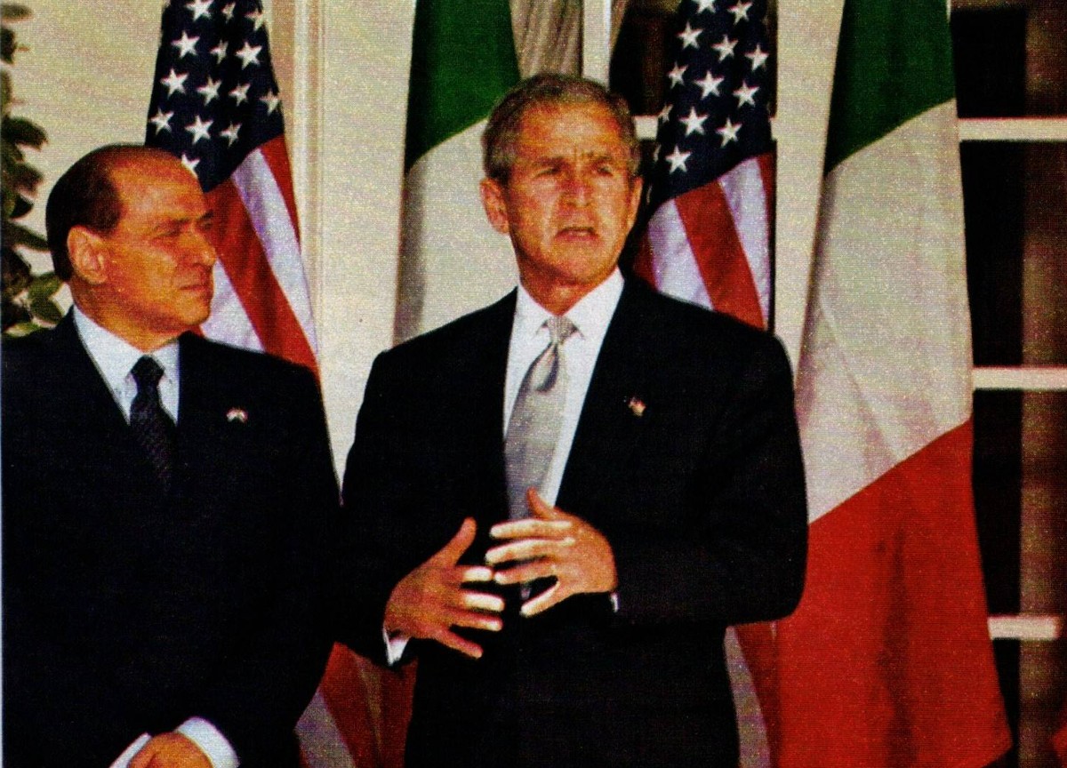 Berlusconi, da Ruby a FI: il ricordo di Silvio nelle lettere di Affaritaliani Berlusconi, da Ruby a FI: il ricordo di Silvio nelle lettere di Affaritaliani