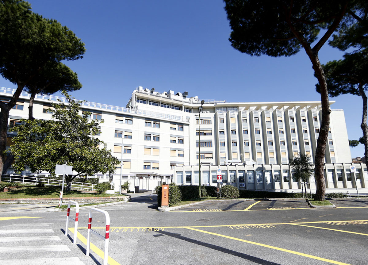 Tragedia al Gemelli: bimbo muore per scuotimento. S’indaga per maltrattamento