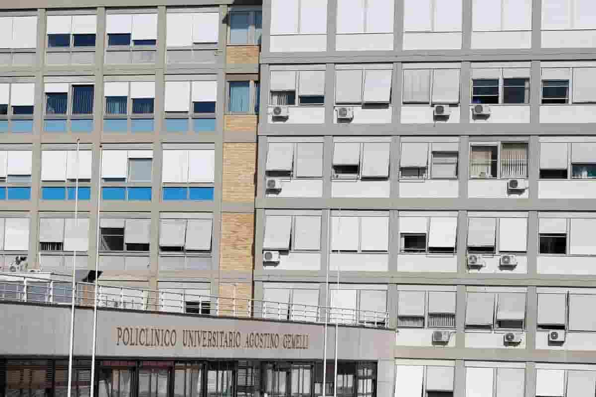 Tragedia al Gemelli: bimbo muore per scuotimento. S’indaga per maltrattamento