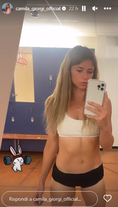 Camila Giorgi, schiena nuda e gonnellino: Venus Williams? Dimenticata! FOTO