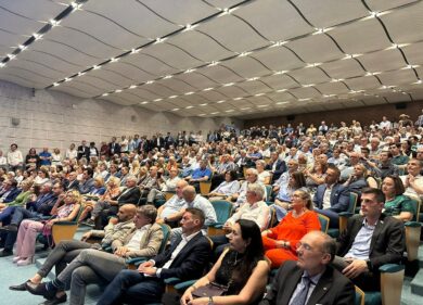 Forza Italia post Berlusconi: 500 persone a Villa Torretta