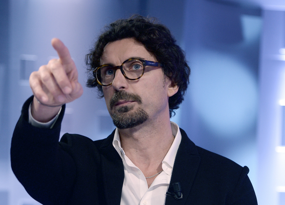 Benetton, così guadagnavano 25mila € all’ora. E con il governo Conte bis… Benetton, così guadagnavano 25mila € all’ora. E con il governo Conte bis…