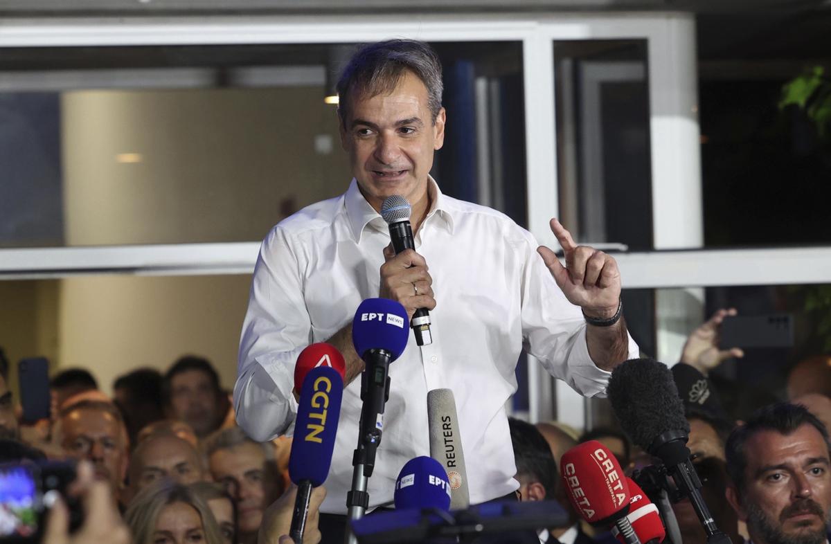 Grecia al voto, Mitsotakis trionfa: ai conservatori la maggioranza assoluta Grecia al voto, Mitsotakis trionfa: ai conservatori la maggioranza assoluta