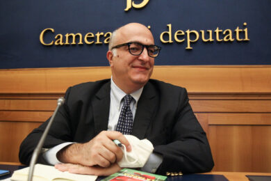 Sechi va a dirigere Libero. Addio a Meloni dopo soli tre mesi, ora Capezzone?