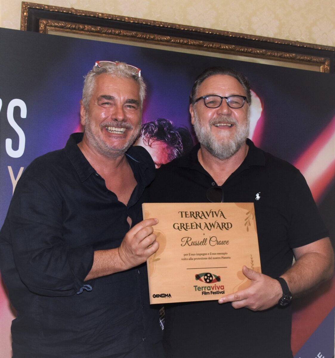 Russell Crowe premio Oscar anche nella solidarietà a Bologna