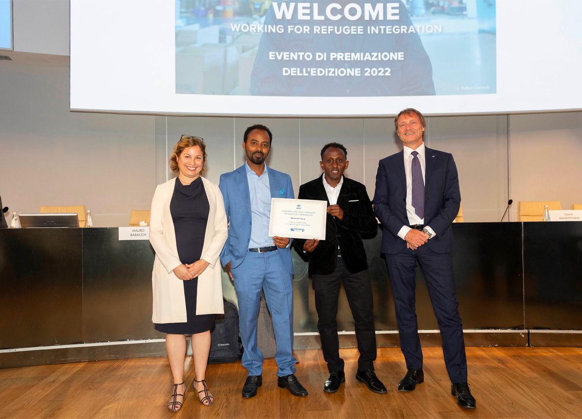 Banca Ifis, premiata da UNHCR per l’inserimento in azienda di due rifugiati Banca Ifis, premiata da UNHCR per l’inserimento in azienda di due rifugiati