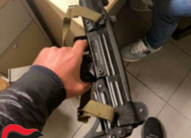 Traffico di droga e di armi: trenta arrestati e 221 capi di imputazione. FOTO