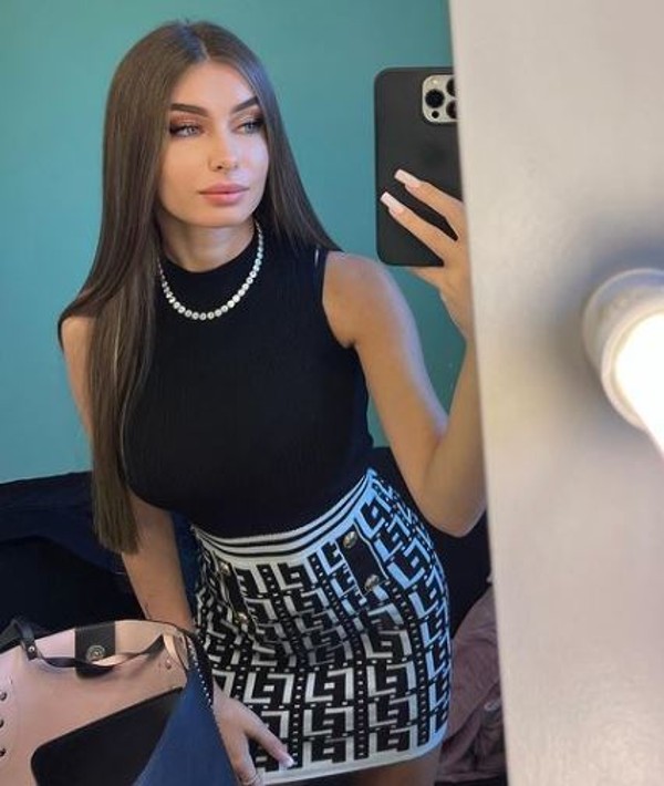 Elisa Esposito “litiga” con TikTok: “I miei video bannati”. FOTO Elisa Esposito “litiga” con TikTok: “I miei video bannati”. FOTO