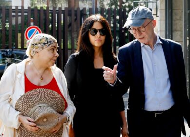 Processo Saviano, presente Paola Belloni, la fidanzata di Elly Schlein. VIDEO