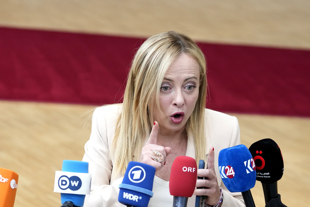 Ue, Meloni: “Migranti? Vogliamo più fondi”. L’Ue insiste: “Ratificare il Mes” Ue, Meloni: “Migranti? Vogliamo più fondi”. L’Ue insiste: “Ratificare il Mes”