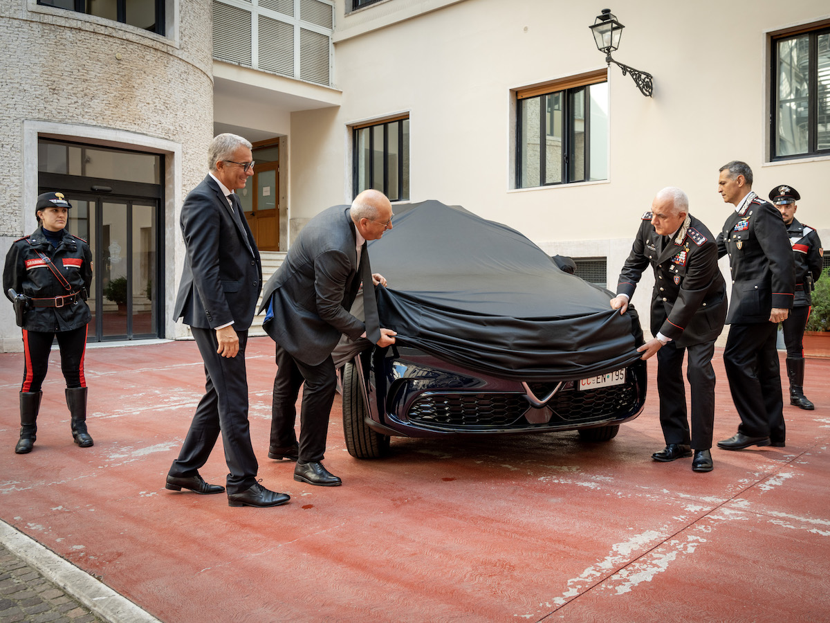 Alfa Romeo Tonale arruolata dall’Arma dei Carabinieri Alfa Romeo Tonale arruolata dall’Arma dei Carabinieri