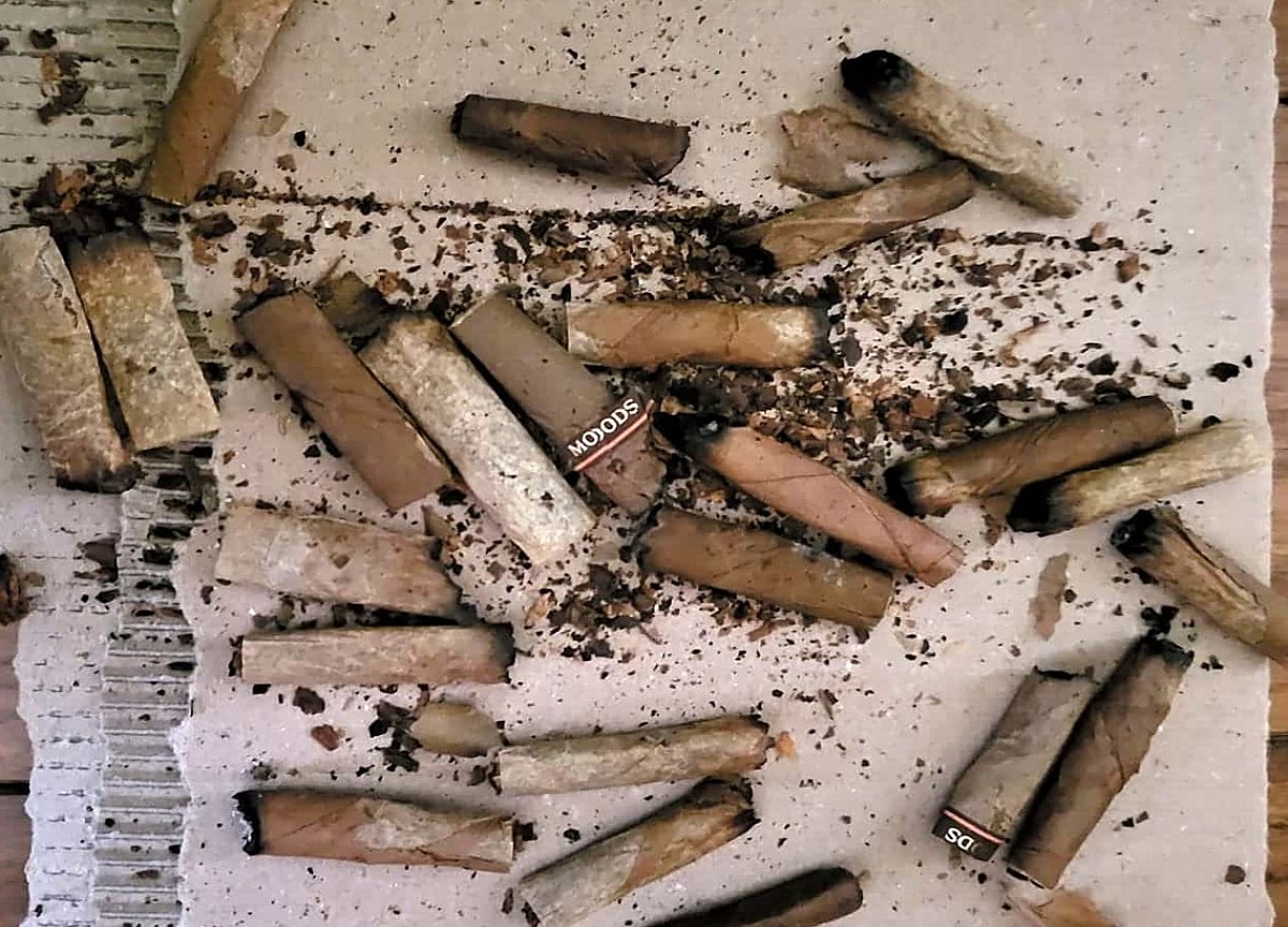 “Riprenditi i tuoi mozziconi”: la lezione di una comasca al turista francese “Riprenditi i tuoi mozziconi”: la lezione di una comasca al turista francese
