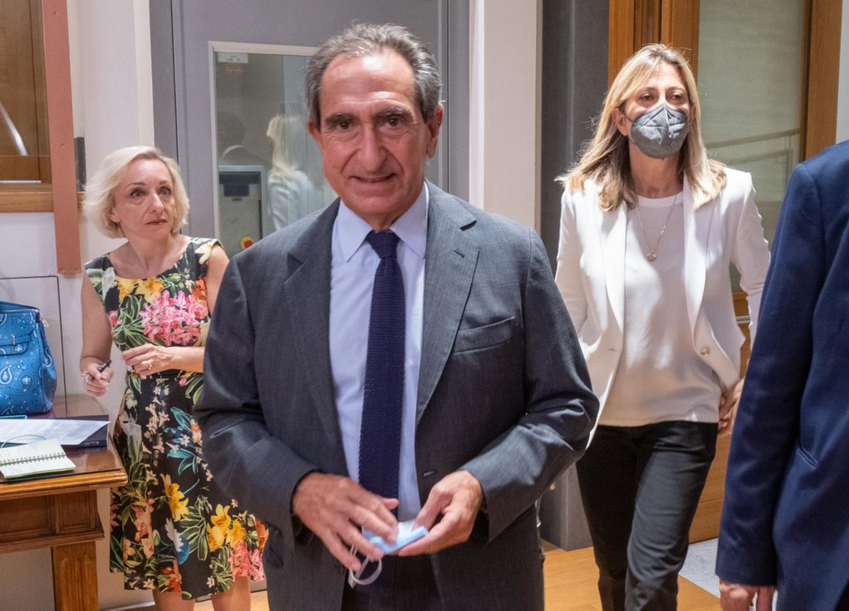 Fuortes accetta il San Carlo. Dietrofront dopo una festa con Renzi e Conte Fuortes accetta il San Carlo. Dietrofront dopo una festa con Renzi e Conte