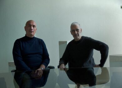 Moda. Ixos punta su sviluppo e brand identity