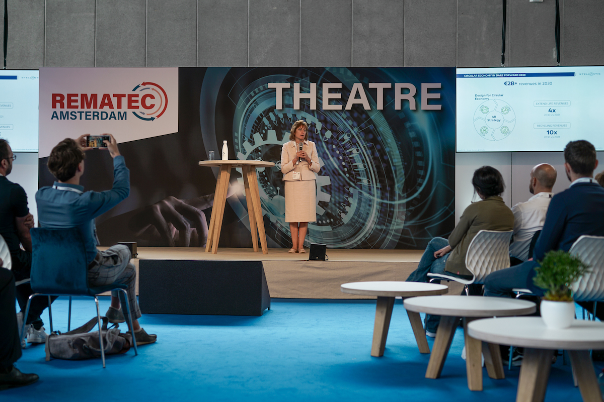 Stellantis presenta SUSTAINera, il programma per rigenerazione dei componenti Stellantis presenta SUSTAINera, il programma per rigenerazione dei componenti