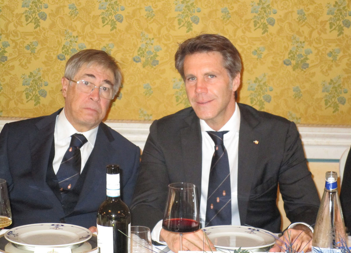 Tomba Savoia, via il capo della Guardie Reali: “No agli ordini del Principe” Tomba Savoia, via il capo della Guardie Reali: “No agli ordini del Principe”