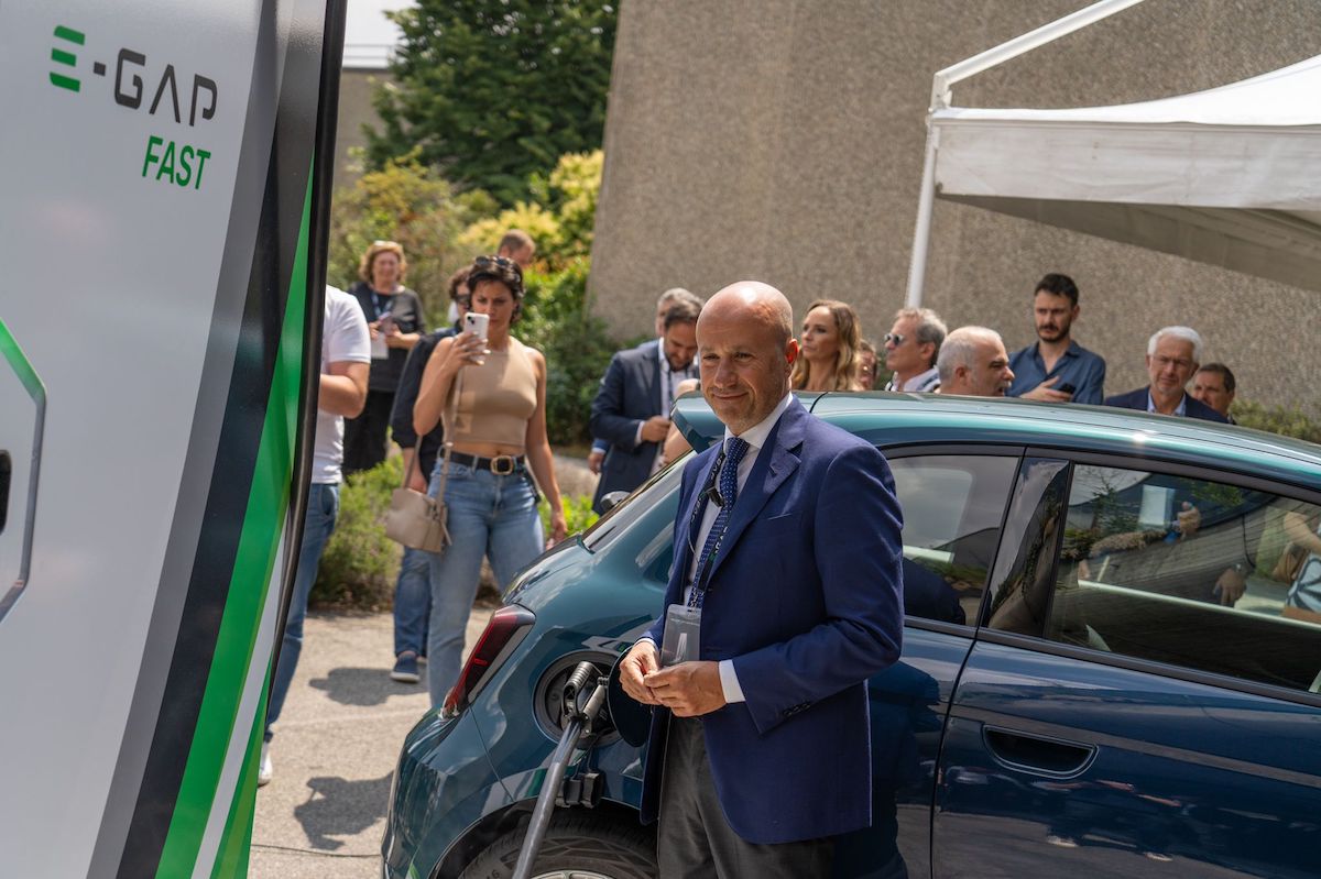 E-GAP lancia “E-GAP FAST” la prima colonnina off-grid E-GAP lancia “E-GAP FAST” la prima colonnina off-grid