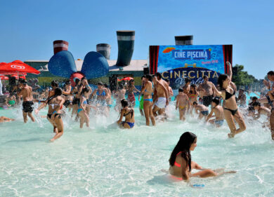 Volare nell’acqua si può a Cinecittà World: nell’isola Vortex e Boomerang