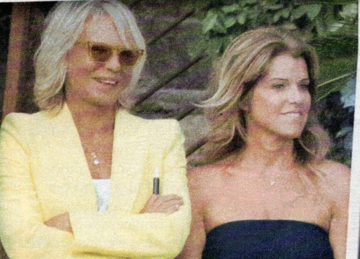 Annalisa dice (due) sì a Francesco Muglia. Ecco gli ospiti e le foto del party Annalisa dice (due) sì a Francesco Muglia. Ecco gli ospiti e le foto del party